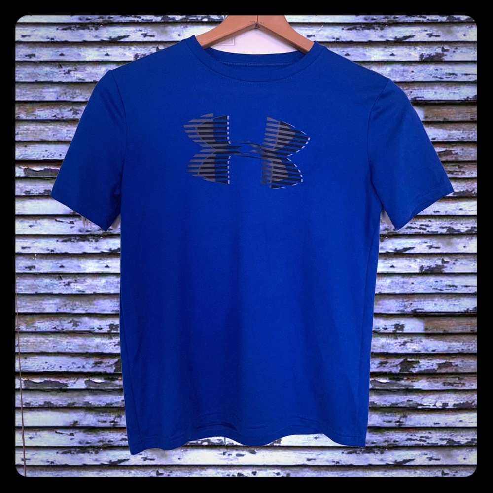 EXCELLENT CONDITION!! UA Youth T-Shirt